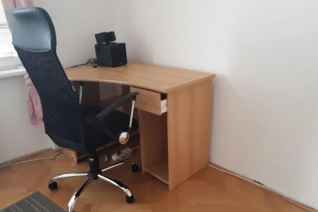 In 3 Apartment *